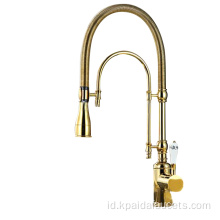 Gold Brass Porselain Handle Faucet Spout berputar -putar